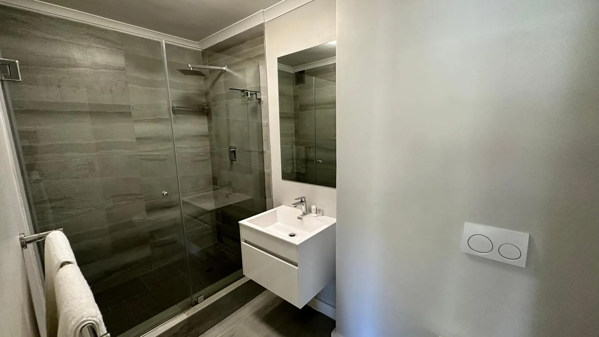 Apartment The Westwood Deluxe Studio Cape Town